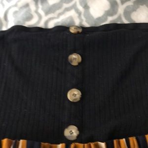 girls tub top with buttons and stripe shorts